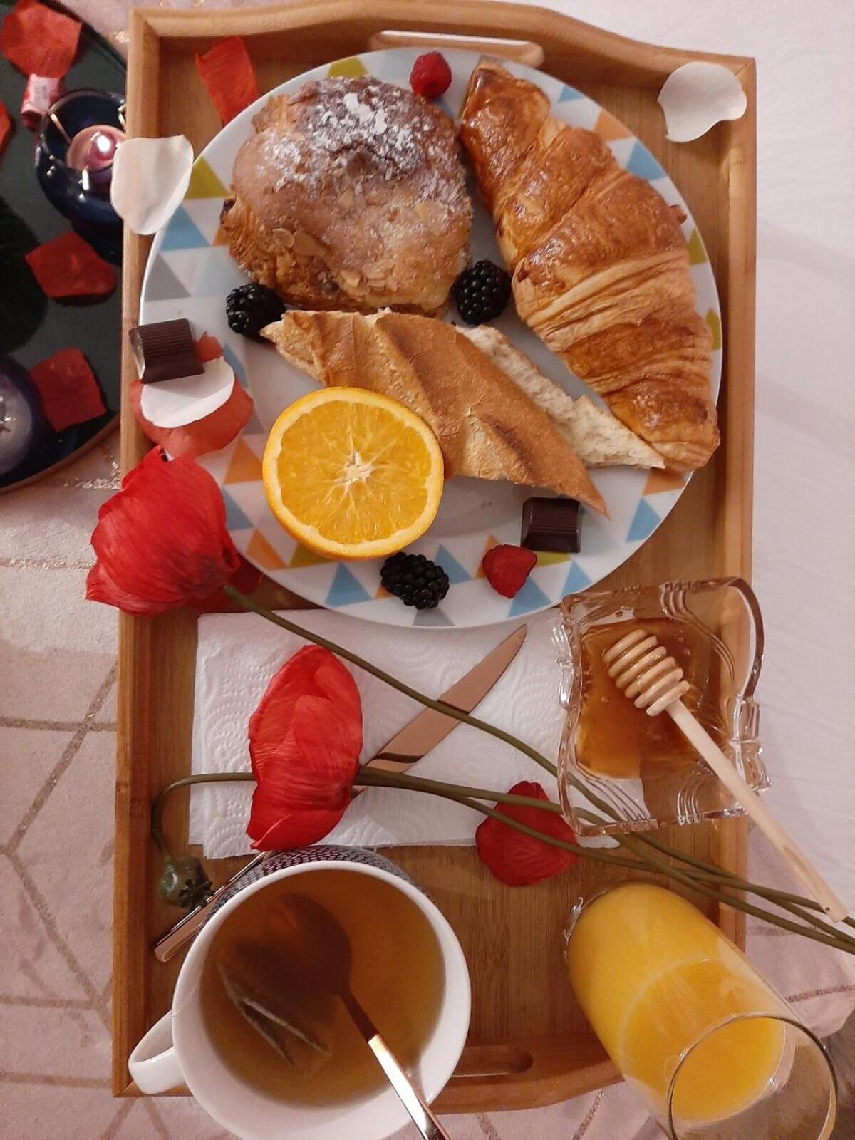 Luxury Suite Paris Republique Экстерьер фото